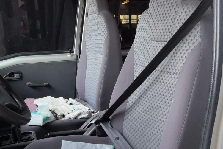 Used Wuling Zhiguang 2013 1.0L Practical Version Left Front Seat