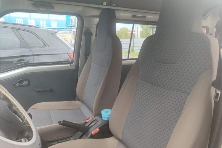 Used Wuling Zhiguang 2013 1.0L Practical Version Left Front Seat