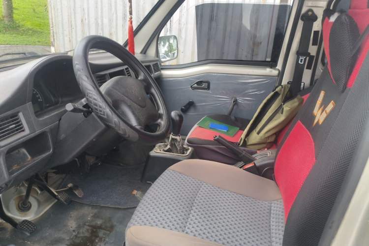 Used Wuling Zhiguang 2013 1.0L Practical Version Left Front Seat