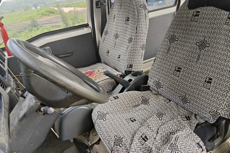 Used Wuling Zhiguang 2013 1.0L Practical Version Left Front Seat