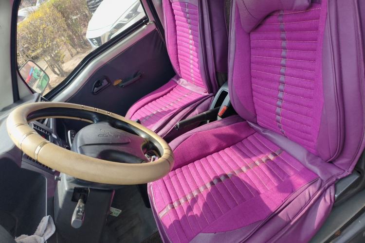 Used Wuling Zhiguang 2013 1.0L Practical Version Left Front Seat
