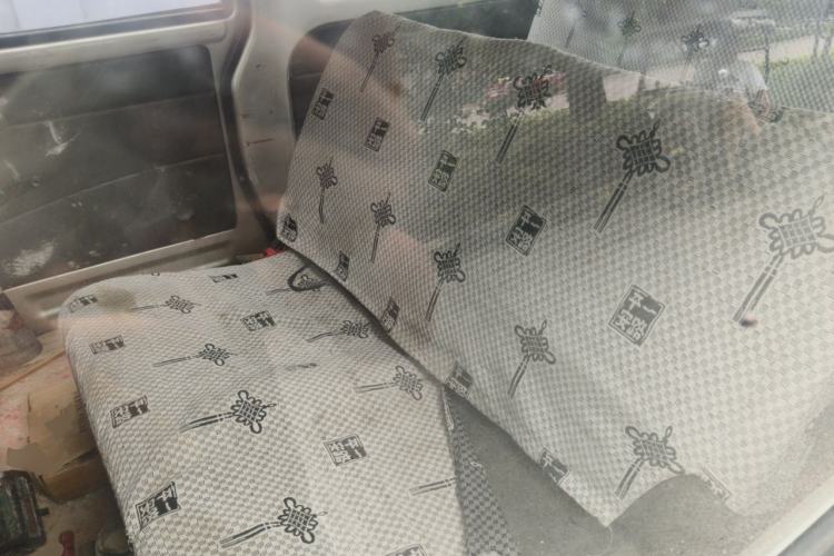Used Wuling Zhiguang 2013 1.0L Practical Version Left Rear Seat