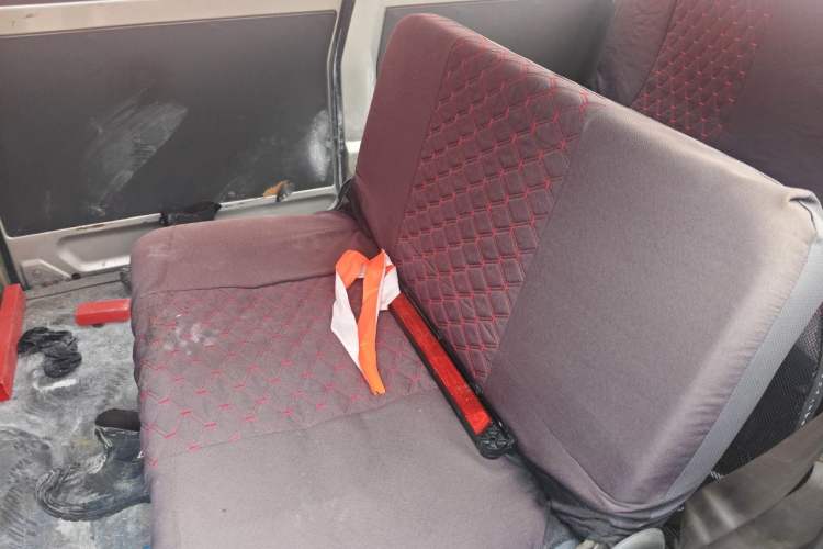 Used Wuling Zhiguang 2013 1.0L Practical Version Left Rear Seat
