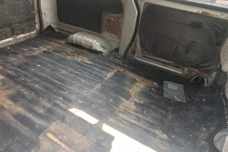 Used Wuling Zhiguang 2013 1.0L Practical Version Left Rear Seat
