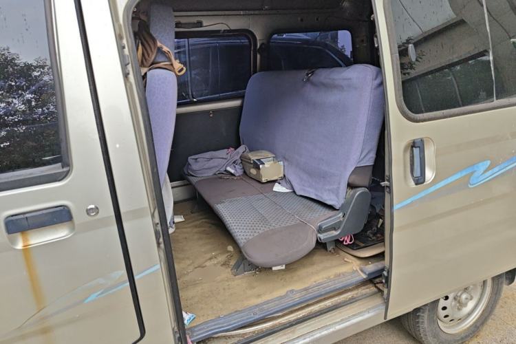 Used Wuling Zhiguang 2013 1.0L Practical Version Left Rear Seat