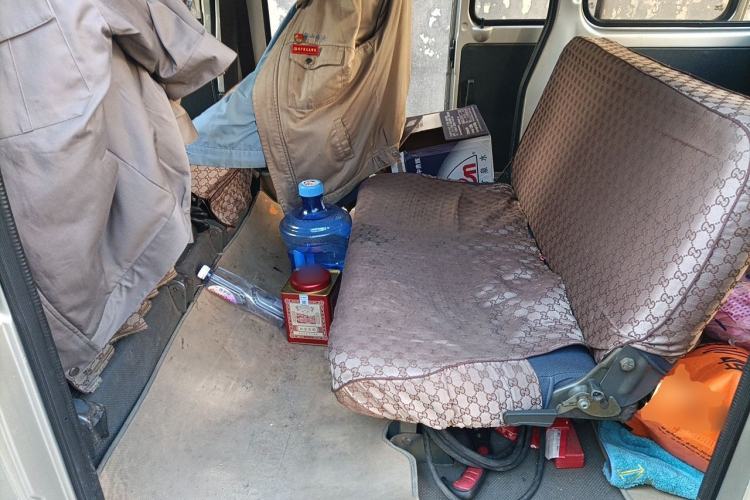 Used Wuling Zhiguang 2013 1.0L Practical Version Left Rear Seat