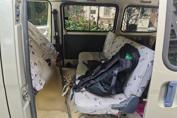 Used Wuling Zhiguang 2013 1.0L Practical Version Left Rear Seat
