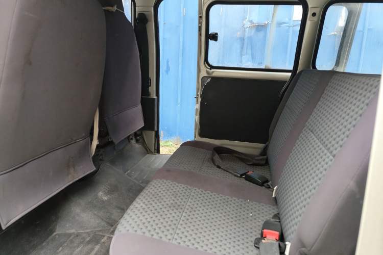 Used Wuling Zhiguang 2013 1.0L Practical Version Left Rear Seat