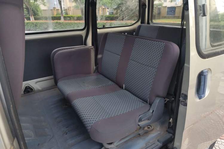 Used Wuling Zhiguang 2013 1.0L Practical Version Left Rear Seat