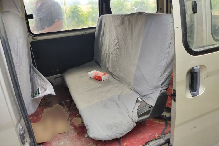 Used Wuling Zhiguang 2013 1.0L Practical Version Left Rear Seat