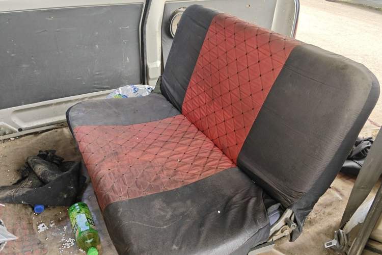 Used Wuling Zhiguang 2013 1.0L Practical Version Left Rear Seat