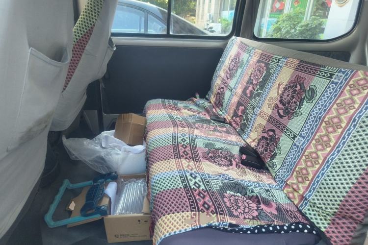 Used Wuling Zhiguang 2013 1.0L Practical Version Left Rear Seat