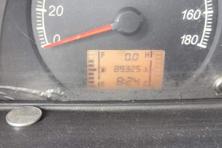 Used Wuling Zhiguang 2013 1.0L Base Version Odometer Close Up