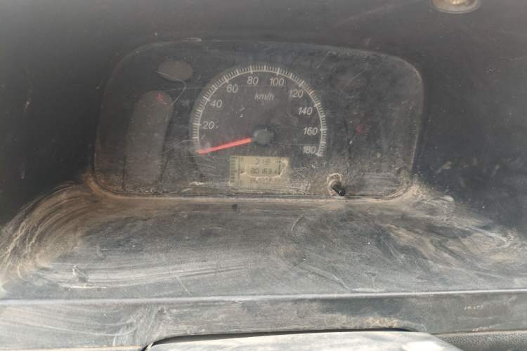 Used Wuling Zhiguang 2013 1.0L Practical Version Odometer Close Up