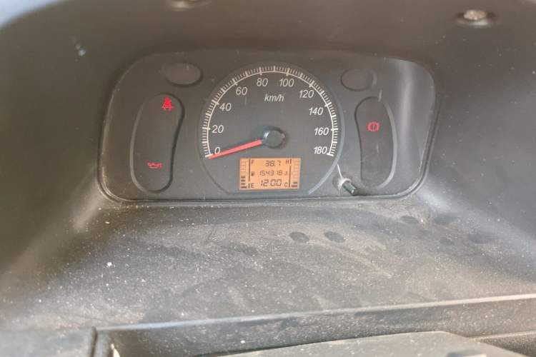 Used Wuling Zhiguang 2013 1.0L Practical Version Odometer Close Up