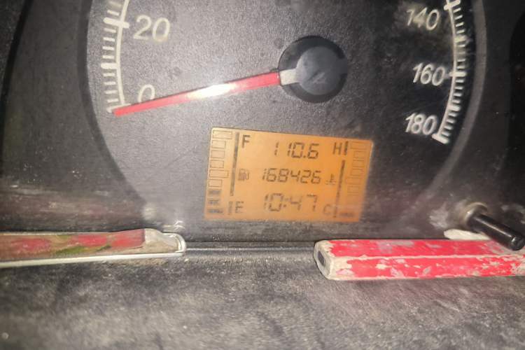 Used Wuling Zhiguang 2013 1.0L Practical Version Odometer Close Up