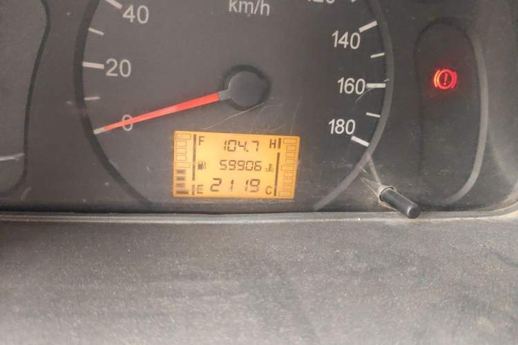 Used Wuling Zhiguang 2013 1.0L Practical Version Odometer Close Up