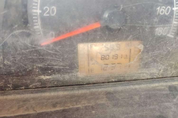Used Wuling Zhiguang 2013 1.0L Practical Version Odometer Close Up