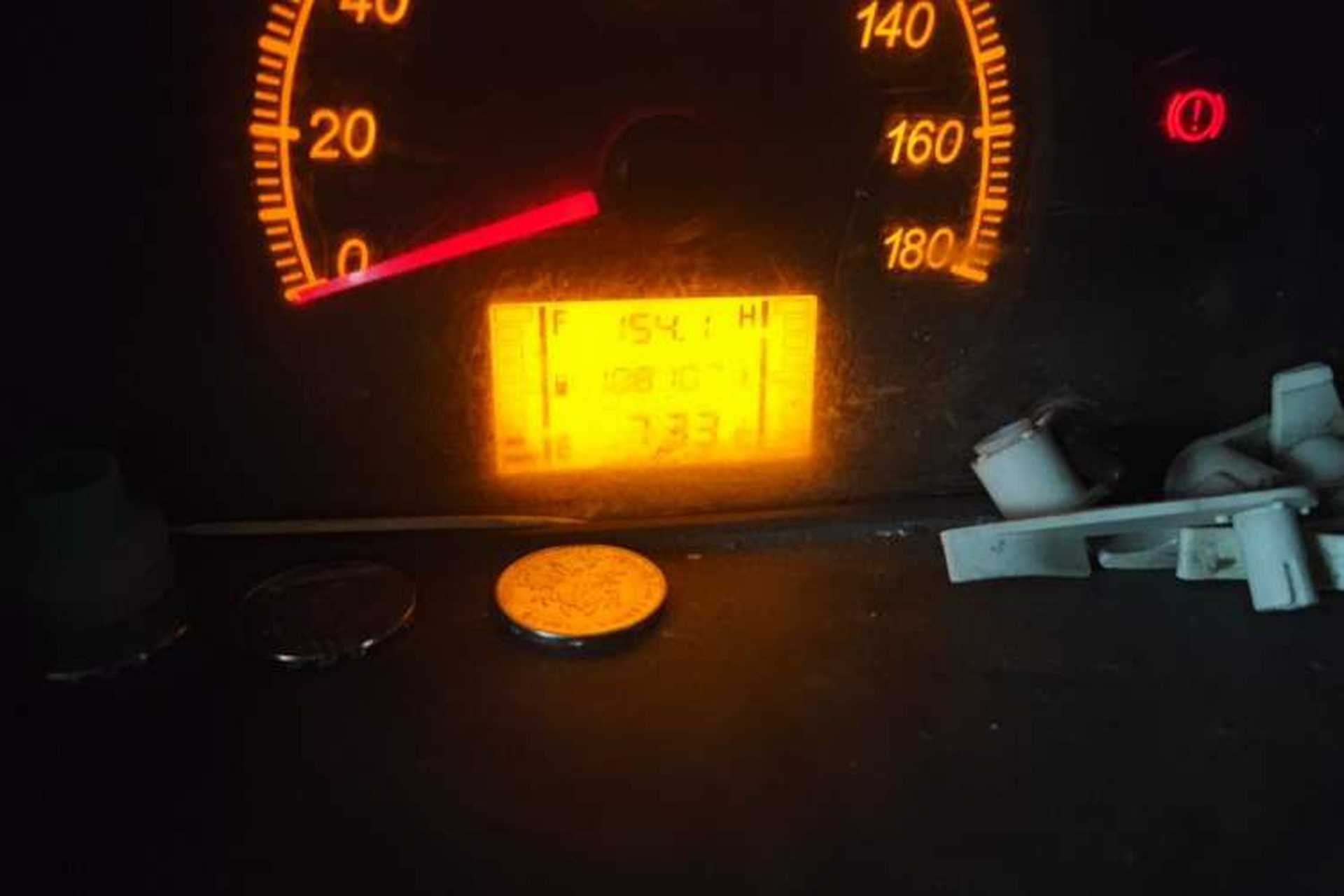 Used Wuling Zhiguang 2013 1.0L Practical Version Odometer Close Up