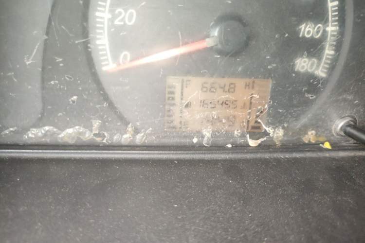 Used Wuling Zhiguang 2013 1.0L Practical Version Odometer Close Up
