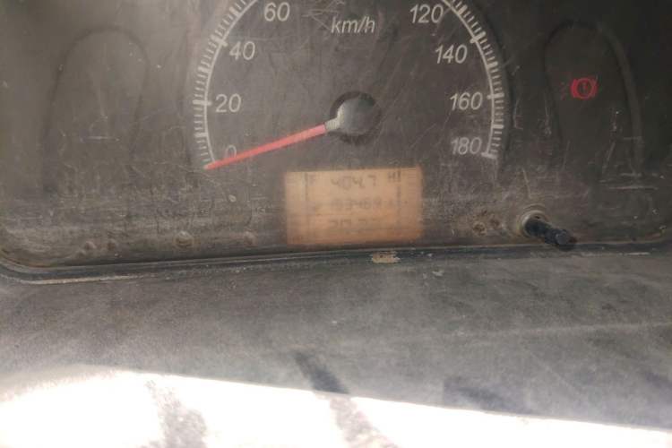 Used Wuling Zhiguang 2013 1.0L Practical Version Odometer Close Up