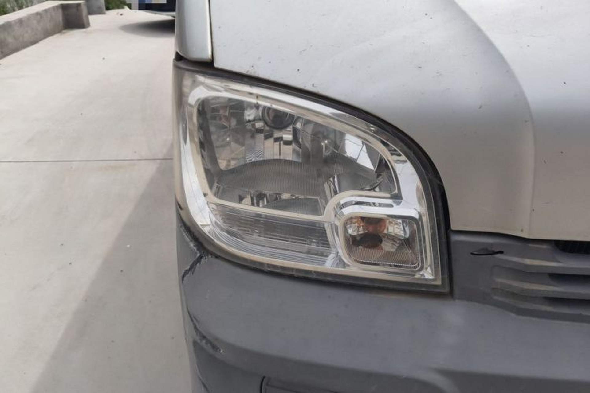 Used Wuling Zhiguang 2013 1.0L Practical Version Right Front Headlight