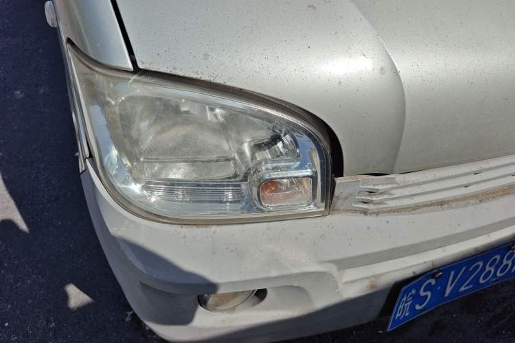 Used Wuling Zhiguang 2013 1.0L Practical Version Right Front Headlight