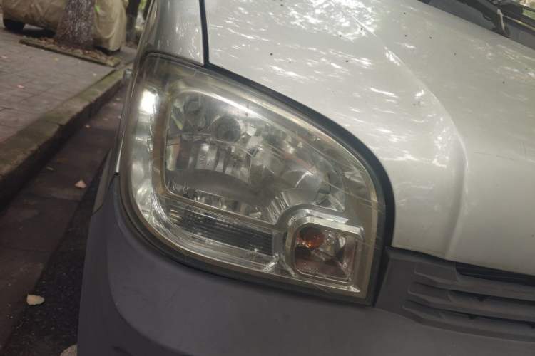 Used Wuling Zhiguang 2013 1.0L Practical Version Right Front Headlight