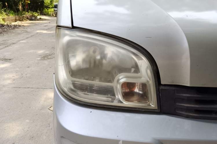 Used Wuling Zhiguang 2013 1.0L Practical Version Right Front Headlight