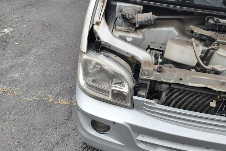 Used Wuling Zhiguang 2013 1.0L Practical Version Right Front Headlight