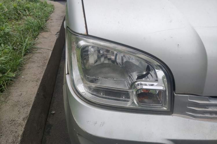 Used Wuling Zhiguang 2013 1.0L Practical Version Right Front Headlight