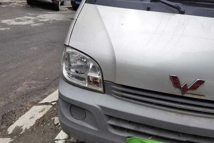 Used Wuling Zhiguang 2013 1.0L Practical Version Right Front Headlight