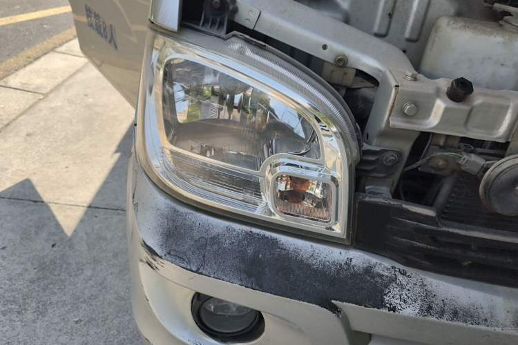 Used Wuling Zhiguang 2013 1.0L Practical Version Right Front Headlight