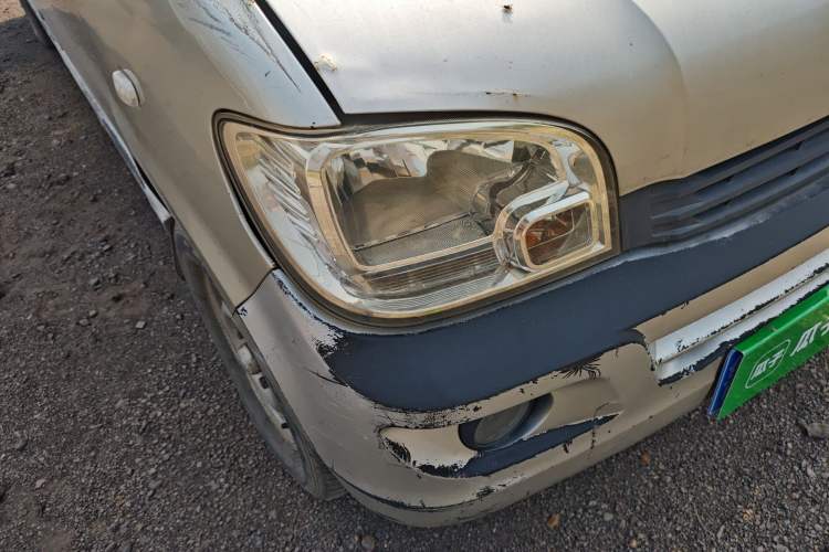 Used Wuling Zhiguang 2013 1.0L Practical Version Right Front Headlight