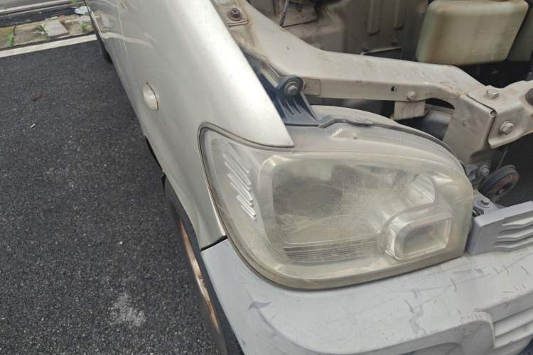 Used Wuling Zhiguang 2013 1.0L Practical Version Right Front Headlight