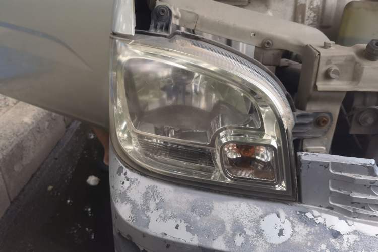 Used Wuling Zhiguang 2013 1.0L Base Version Right Front Headlight