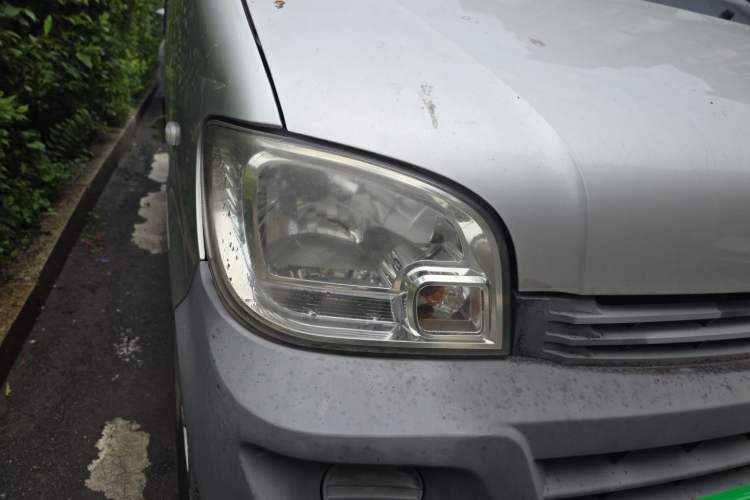 Used Wuling Zhiguang 2013 1.0L Practical Version Right Front Headlight