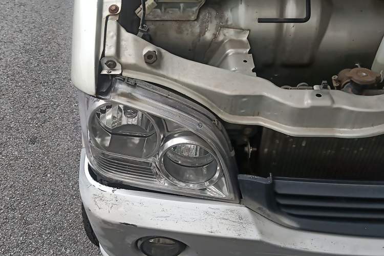 Used Wuling Zhiguang 2013 1.0L Practical Version Right Front Headlight