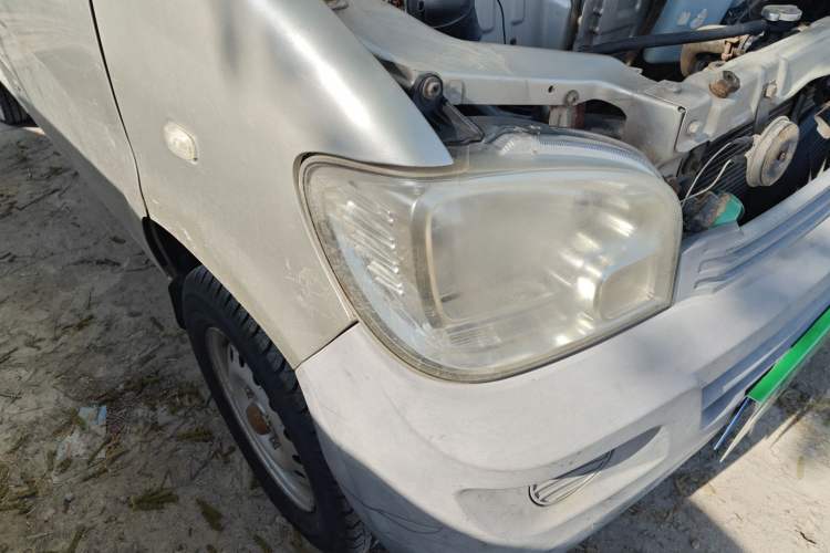 Used Wuling Zhiguang 2013 1.0L Practical Version Right Front Headlight