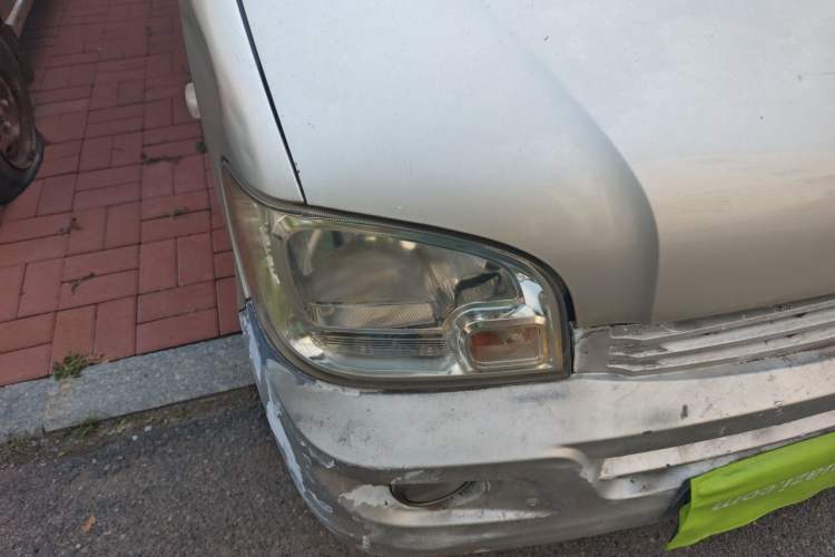Used Wuling Zhiguang 2013 1.0L Practical Version Right Front Headlight