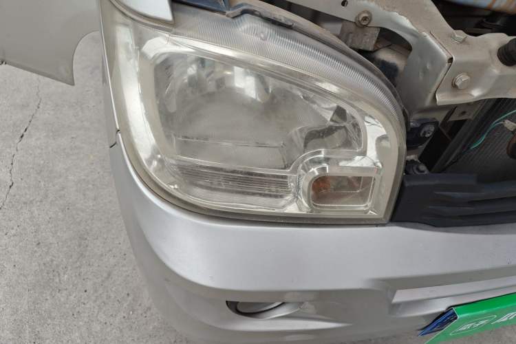 Used Wuling Zhiguang 2013 1.0L Practical Version Right Front Headlight
