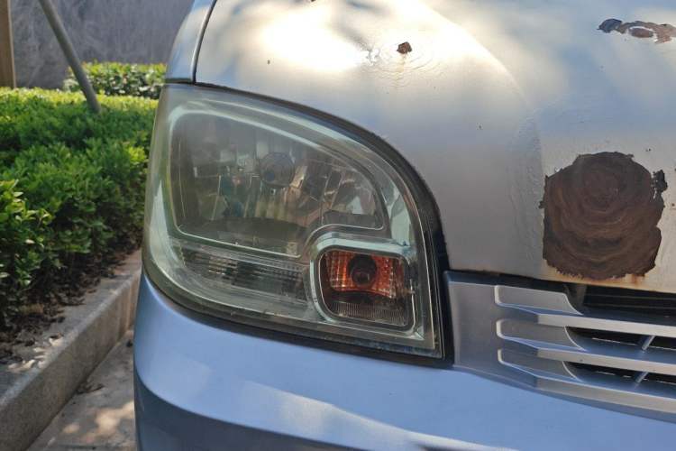 Used Wuling Zhiguang 2013 1.0L Practical Version Right Front Headlight