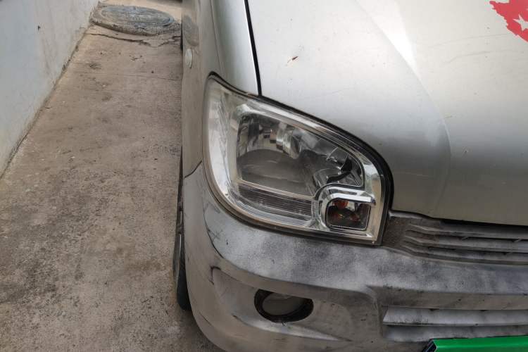 Used Wuling Zhiguang 2013 1.0L Practical Version Right Front Headlight