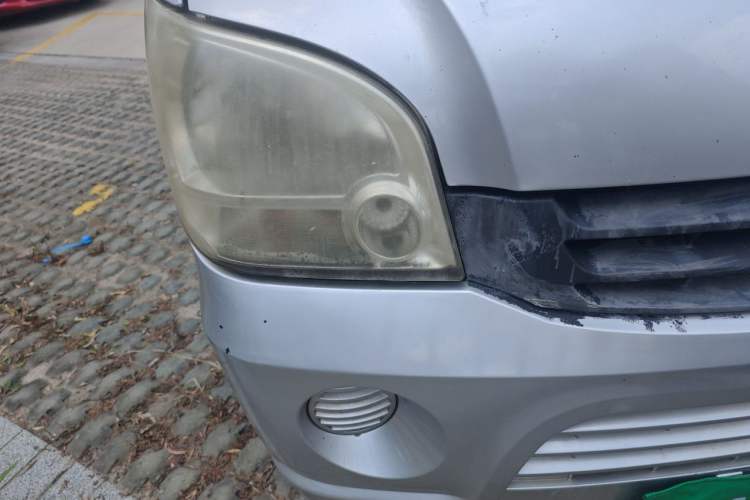 Used Wuling Zhiguang 2013 1.0L Practical Version Right Front Headlight