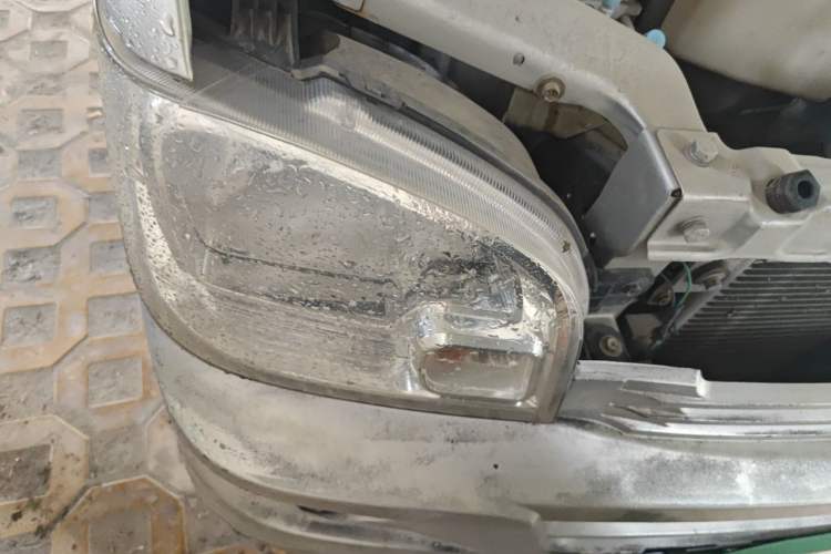 Used Wuling Zhiguang 2013 1.0L Practical Version Right Front Headlight
