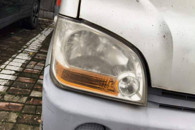 Used Wuling Zhiguang 2013 1.0L Practical Version Right Front Headlight