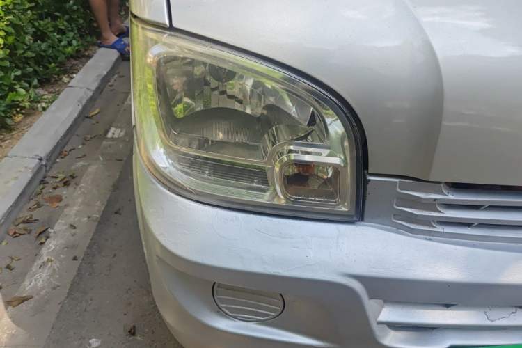 Used Wuling Zhiguang 2013 1.0L Practical Version Right Front Headlight