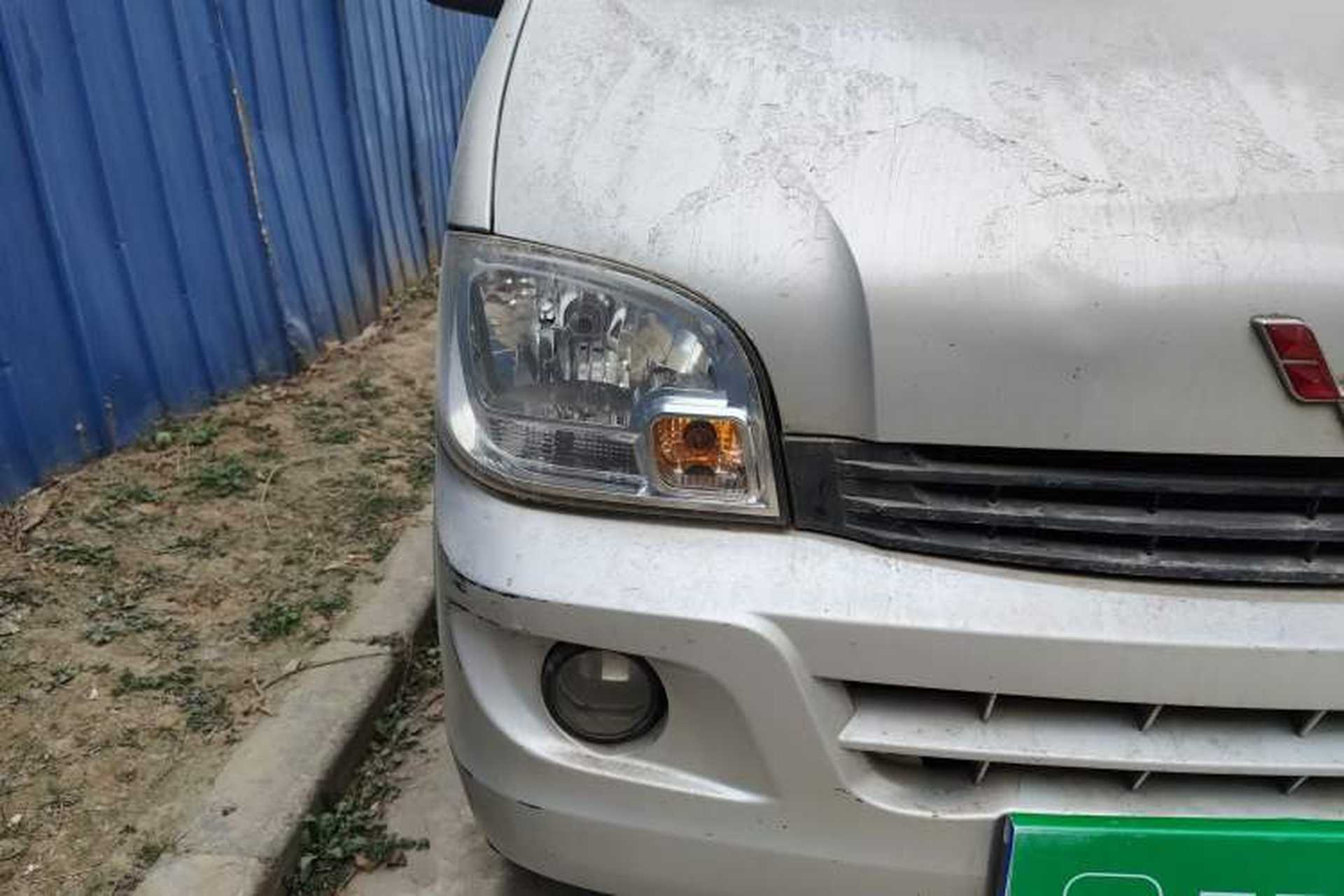 Used Wuling Zhiguang 2013 1.0L Practical Version Right Front Headlight