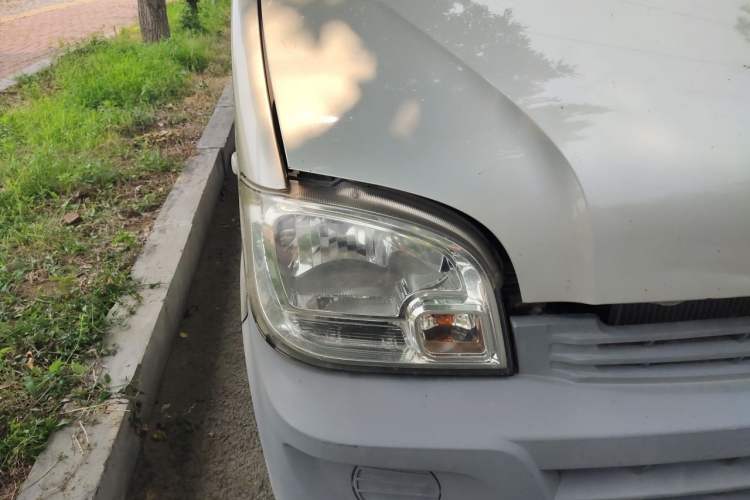 Used Wuling Zhiguang 2013 1.0L Practical Version Right Front Headlight