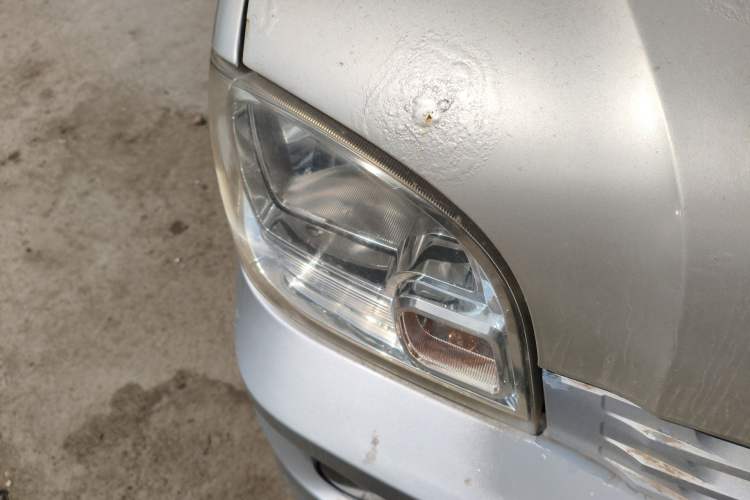Used Wuling Zhiguang 2013 1.0L Practical Version Right Front Headlight